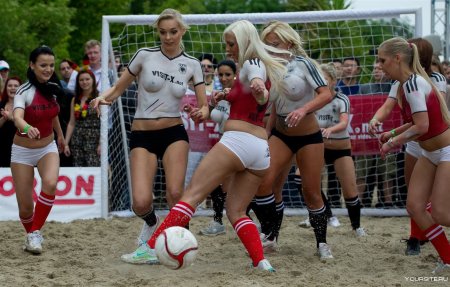 Футбольная команда девушек