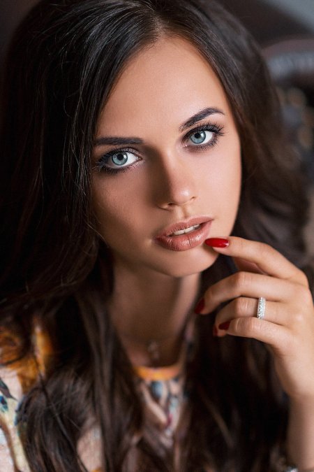 Очаровательная девушка