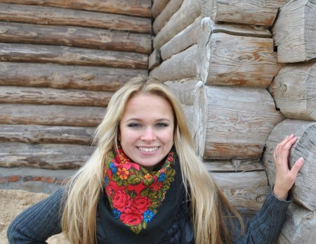 Люди славянской внешности