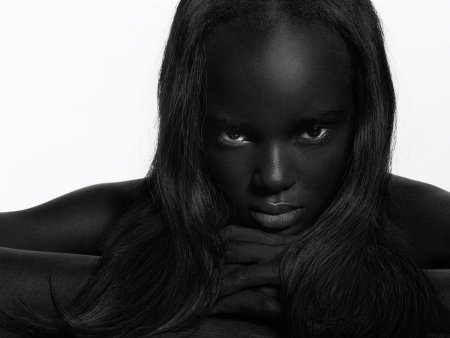 Адриана махогани чернокожая модель