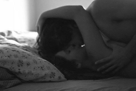 Объятия в постели