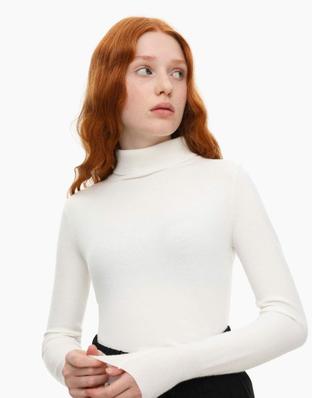 Водолазка молочная