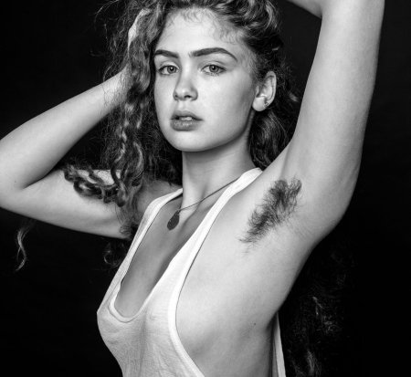 Барбара Феррейра подмыхи