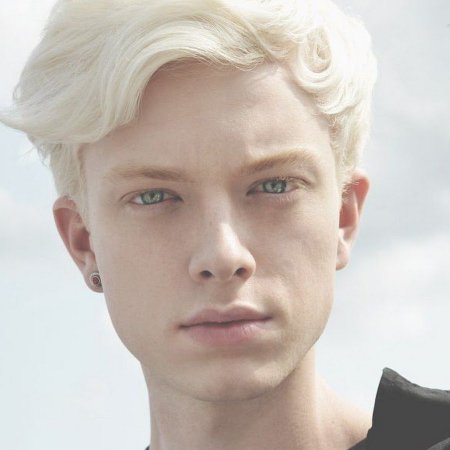 Паул Краддок альбинос