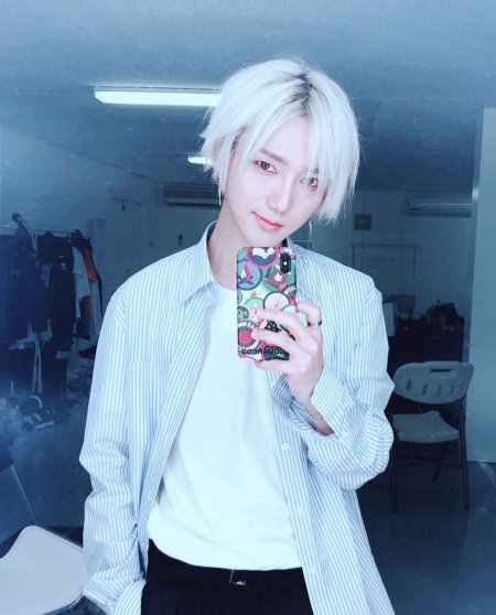 Yesung Йесон с белыми волосами
