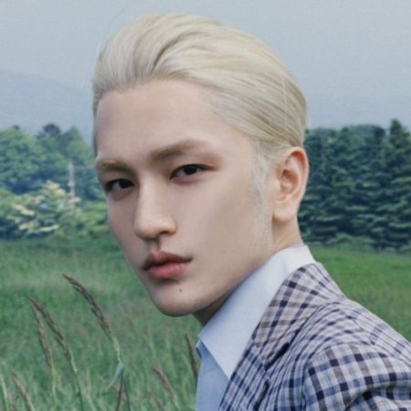 Син е Чжи Цзянь блондин