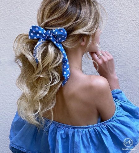 Прическа хвост с бантом