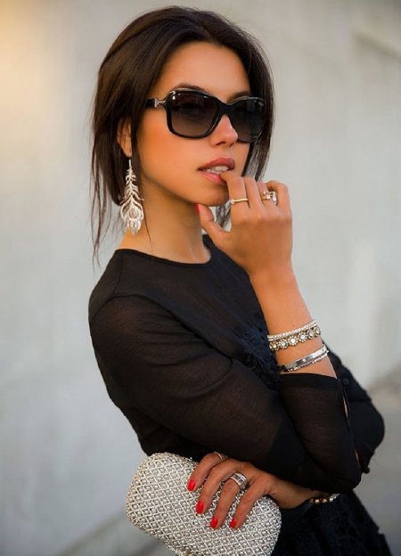 Девушка в очках