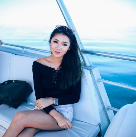 Красивые Сингапурские девушки