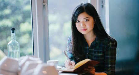 Красивые Сингапурские девушки