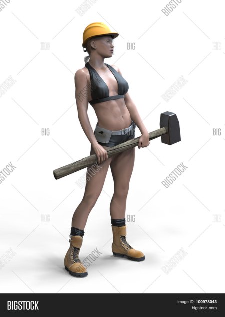 Толстая девушка с кувалдой