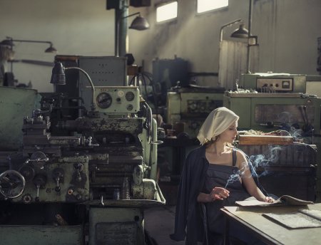 Давид Дубницкий на заводе