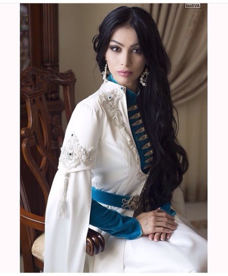 Алина черкешенка