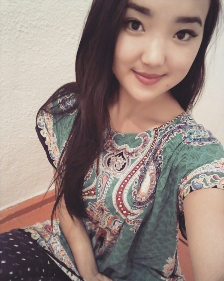 Кыргызские девушки