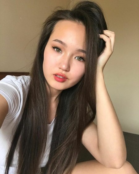 Киргизия девушки