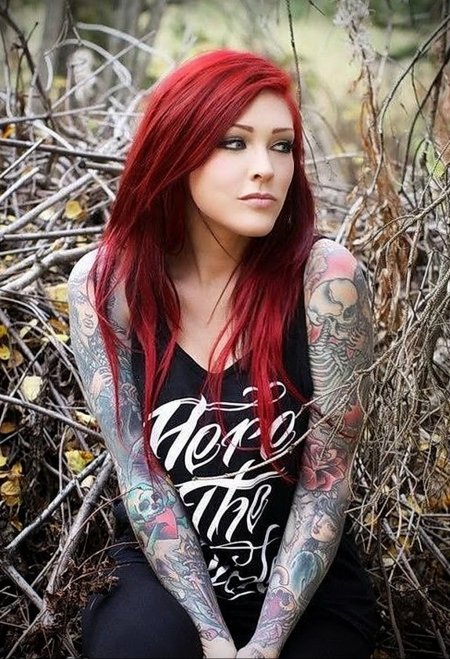 Chelsey Mac тату модель