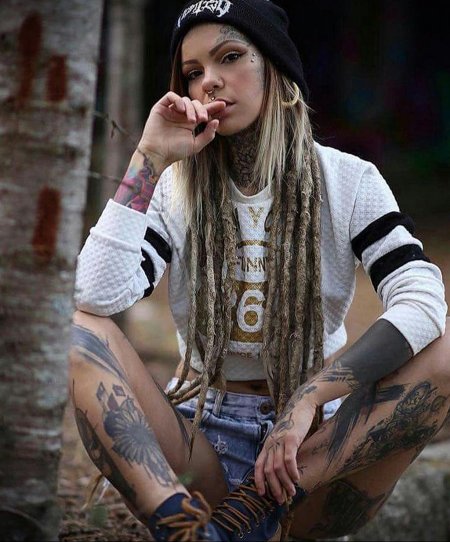 Пирсинг и тату у девушек