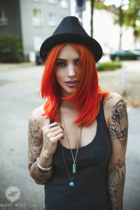 Красивые девушки с пирсингом