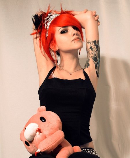 Красивые неформальные девушки