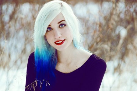 Разноцветные волосы у девушек