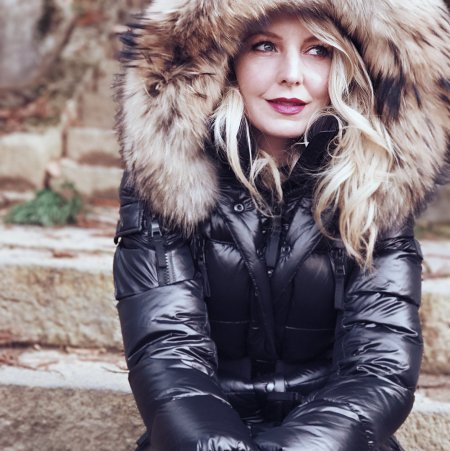 Красивый пуховик женский