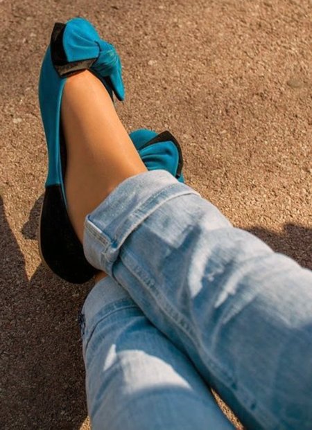 Красивые ножки в балетках