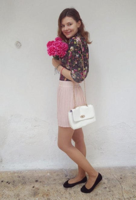 Девочка в балетках