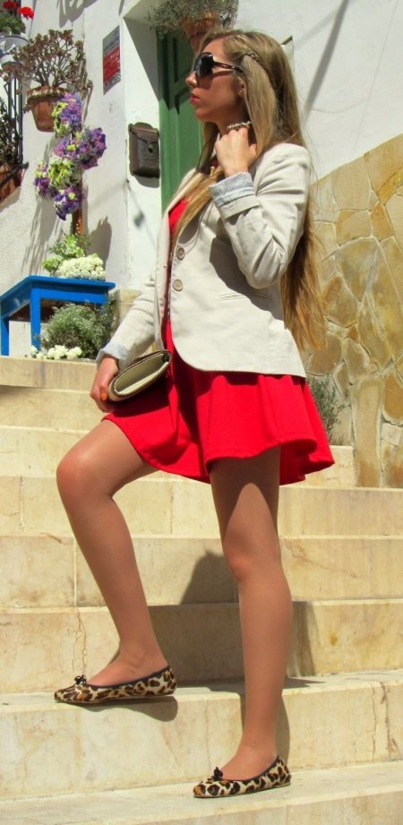 Красивые девушки в балетках