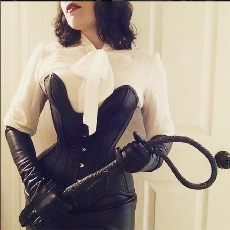 Доминатрикс Эмма