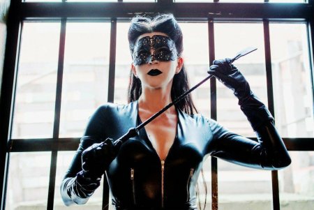 Лена Грейсон доминатрикс