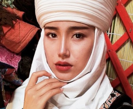 Казахская актриса Алтынай