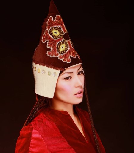 Нац головной убор Киргизии