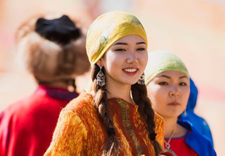 Киргиз келиндер