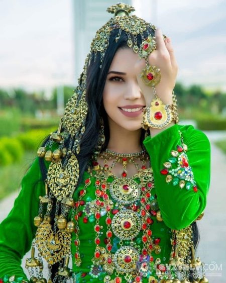 Сельби Таганова туркменка