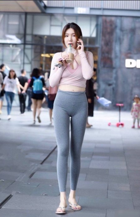 Японянки в лосинах