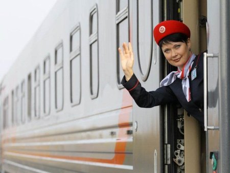 Людмила Белохвостикова проводник поезда