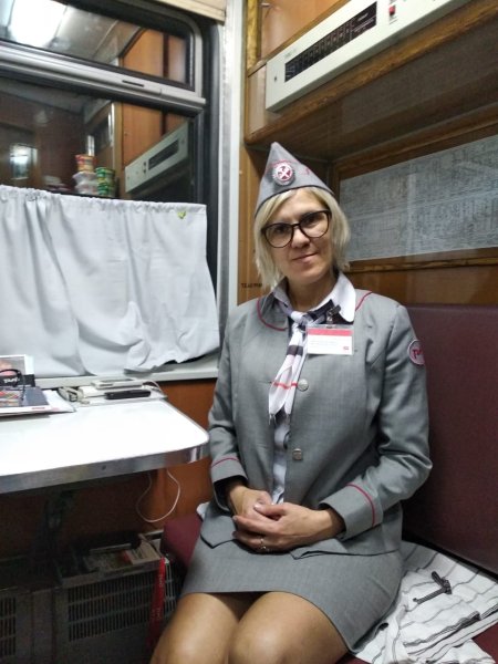 Райли Эванс стюардесса