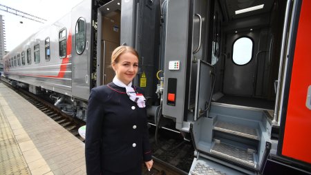 Проводница пассажирского вагона