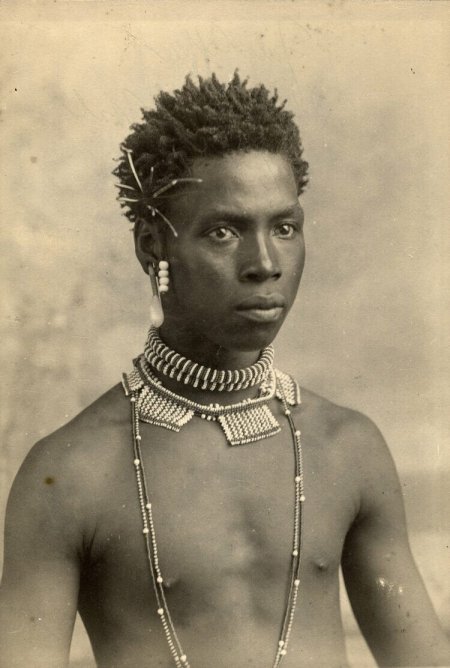 Племя зулусов в Африке