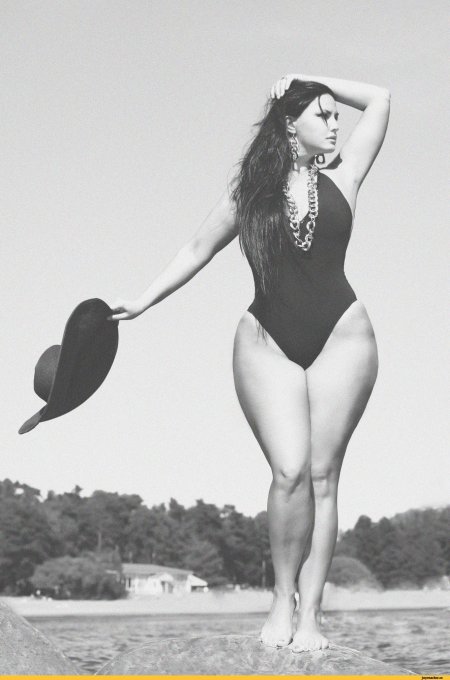 Плюс сайз Юлия Лаврова