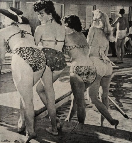 Женщины с большими попами ретро