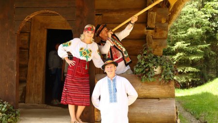 Гуцулы мольфары