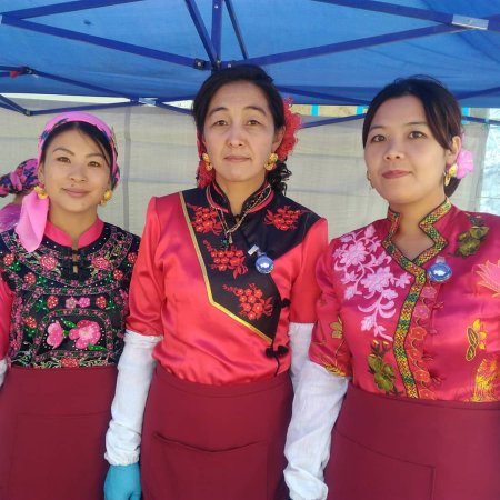 Красивые дунганки