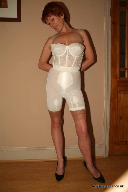 Женщины в рейтузах