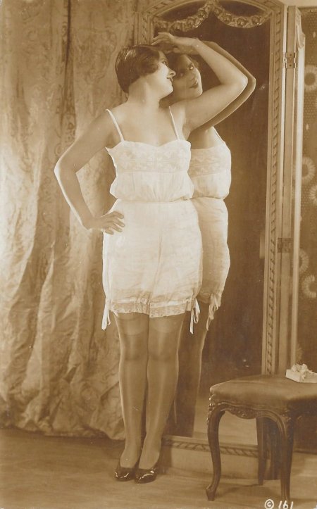 Женщины в рейтузах