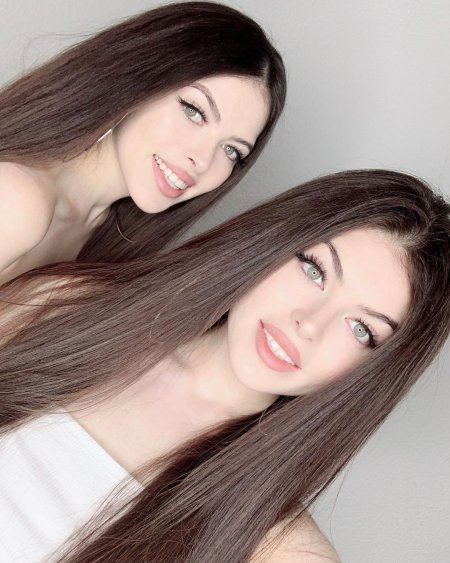 Сестры близняшки Гюльджан и Сахинур