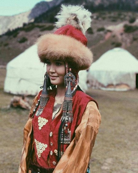 Национальный костюм Кыргызстана