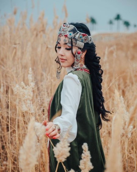 Казахская Национальная одежда для женщин