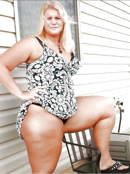 Женщины с большими ляжками