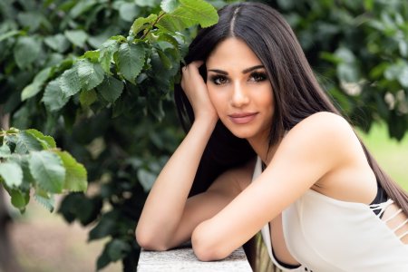 Красивые девушки брюнетки